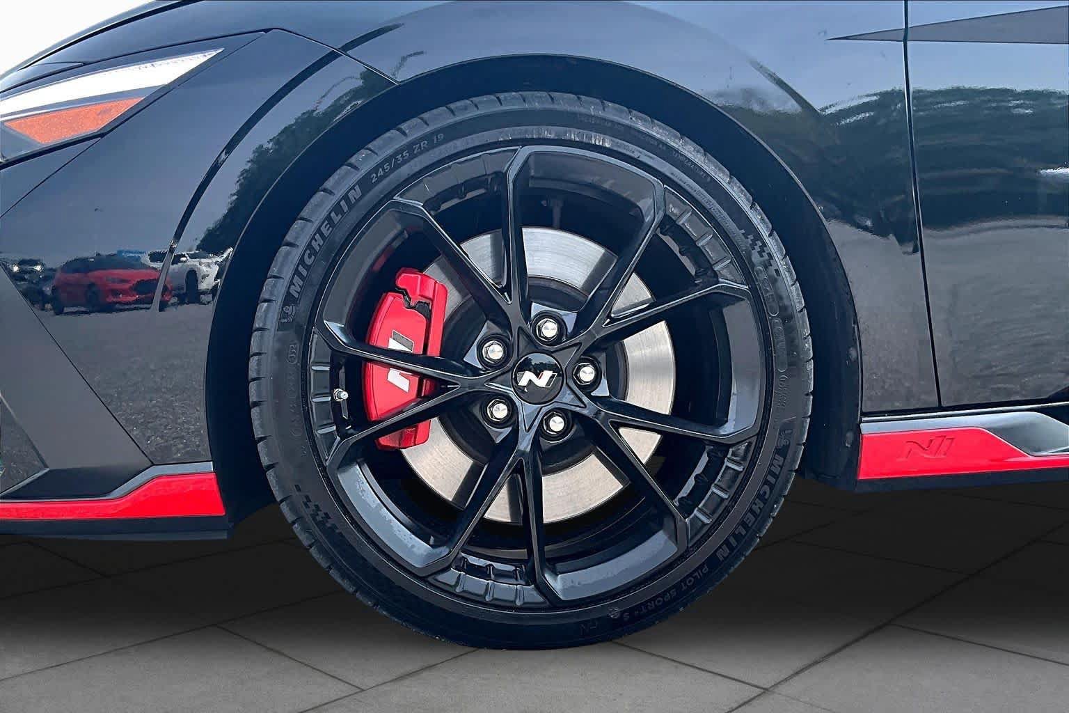 Used 2025 Hyundai Elantra N FWD image 11