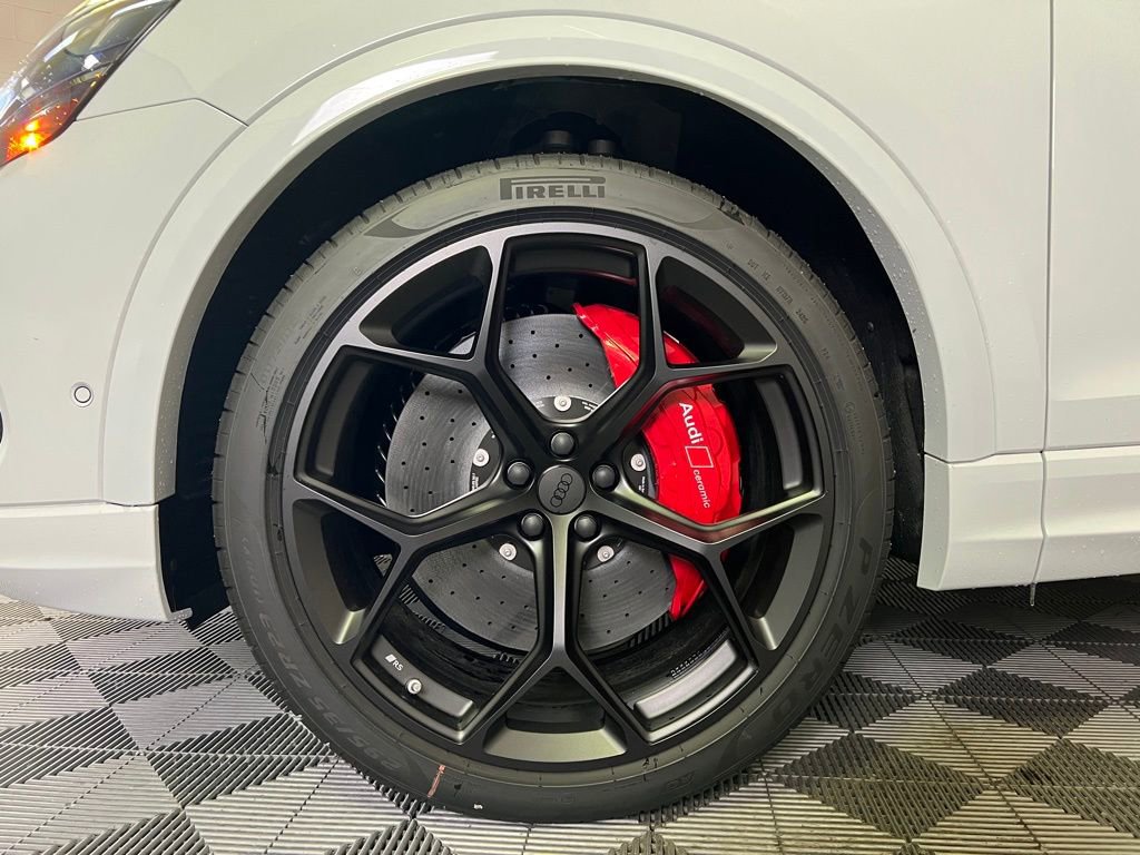 New 2026 Audi RS Q8 performance image 9