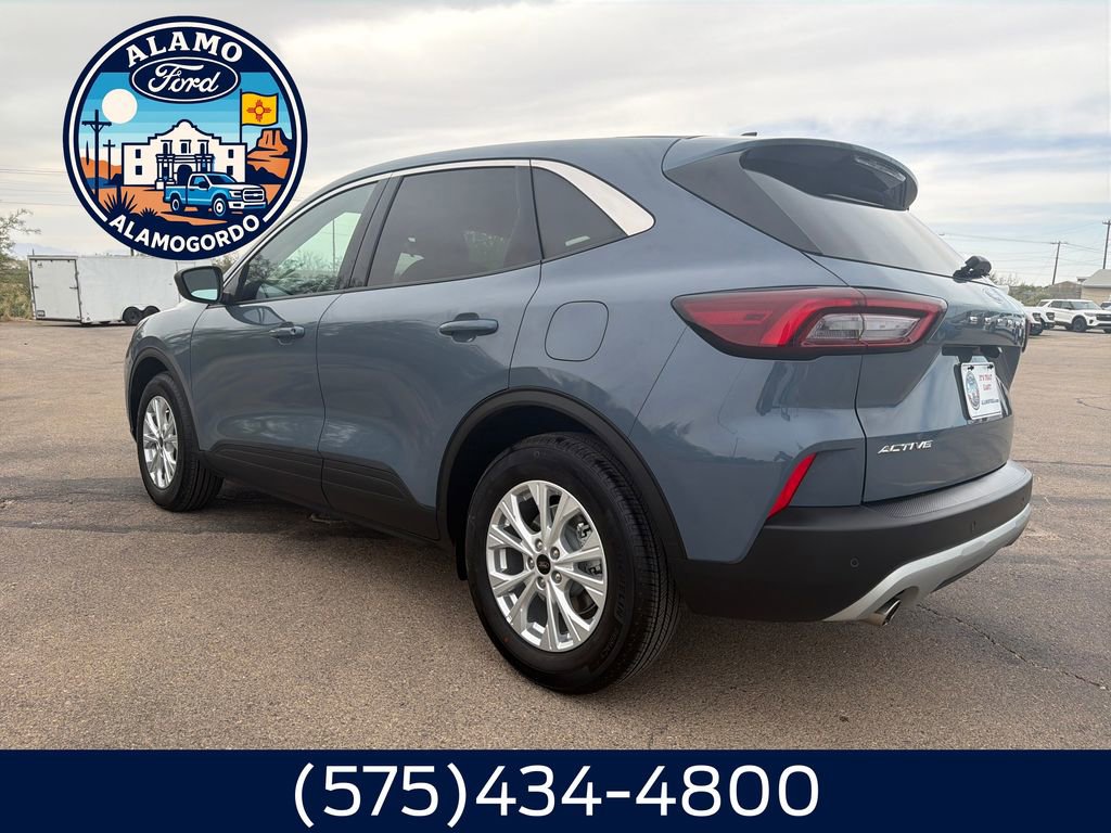 Used 2024 Ford Escape Active w/ Tech Pack #1 FWD image 3