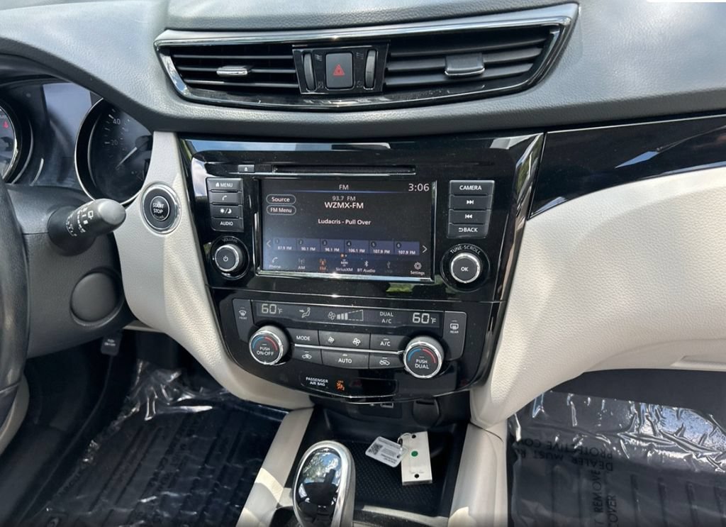 Used 2021 Nissan Rogue Sport SV AWD/4WD image 23
