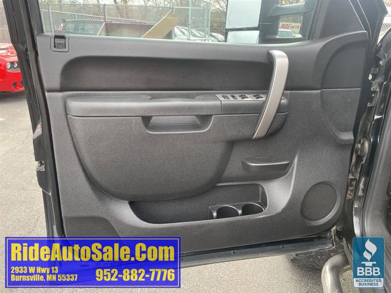 Used 2010 Chevrolet Silverado 1500 LT w/ Power Pack Plus image 9