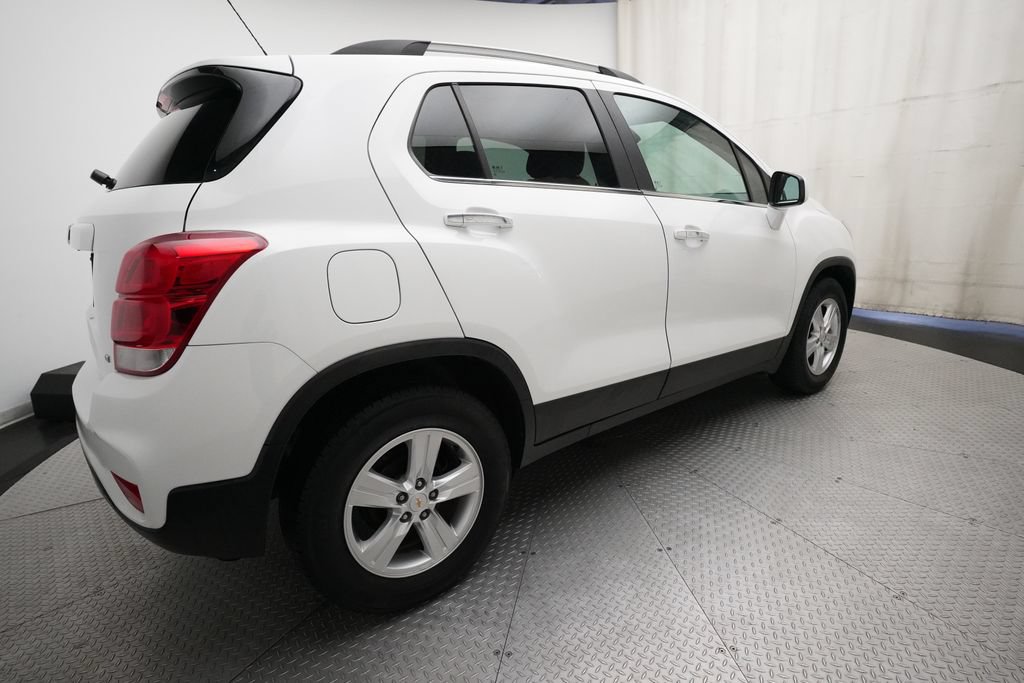Used 2018 Chevrolet Trax LT w/ LT Convenience Package FWD image 34