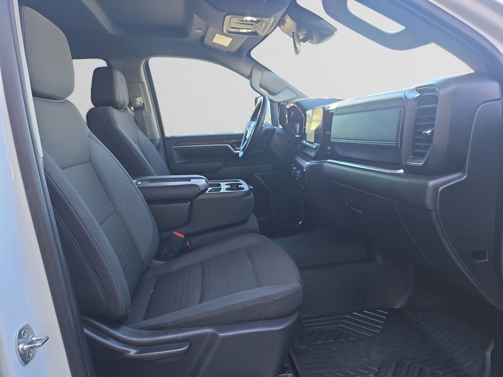 Used 2025 Chevrolet Silverado 2500 LT image 17