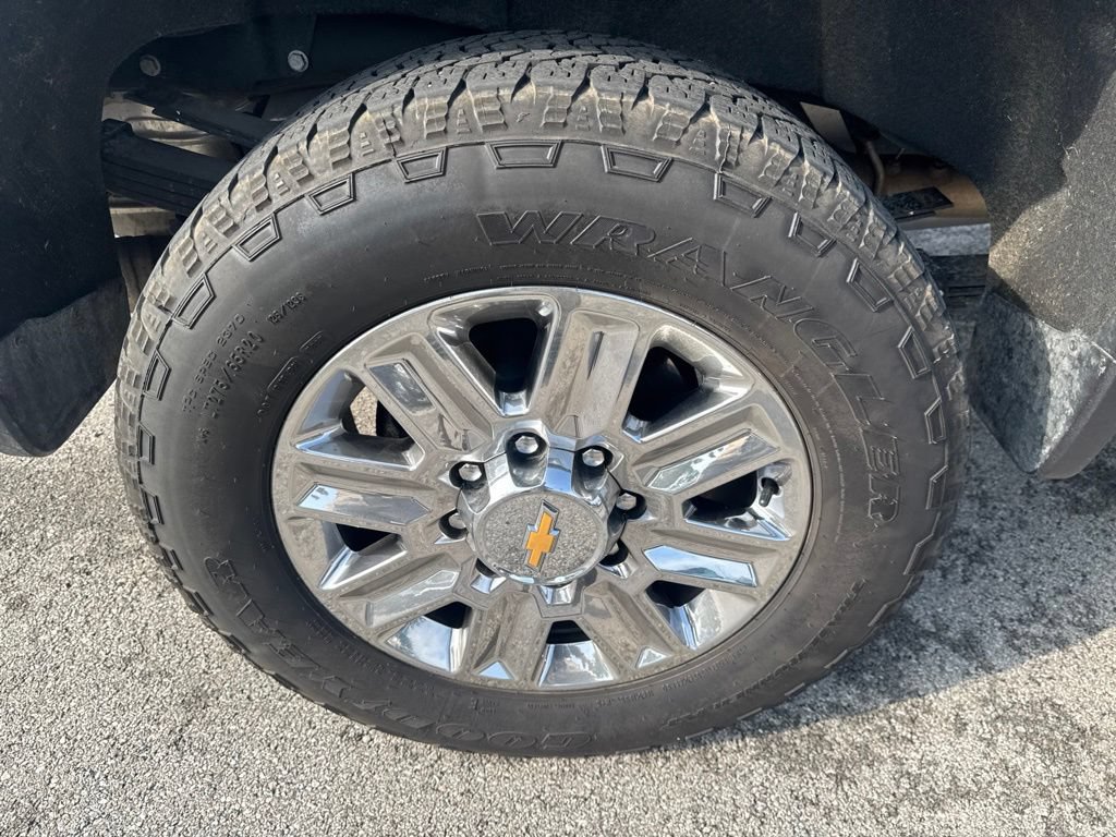 Used 2026 Chevrolet Silverado 2500 High Country w/ Technology Package AWD/4WD image 47