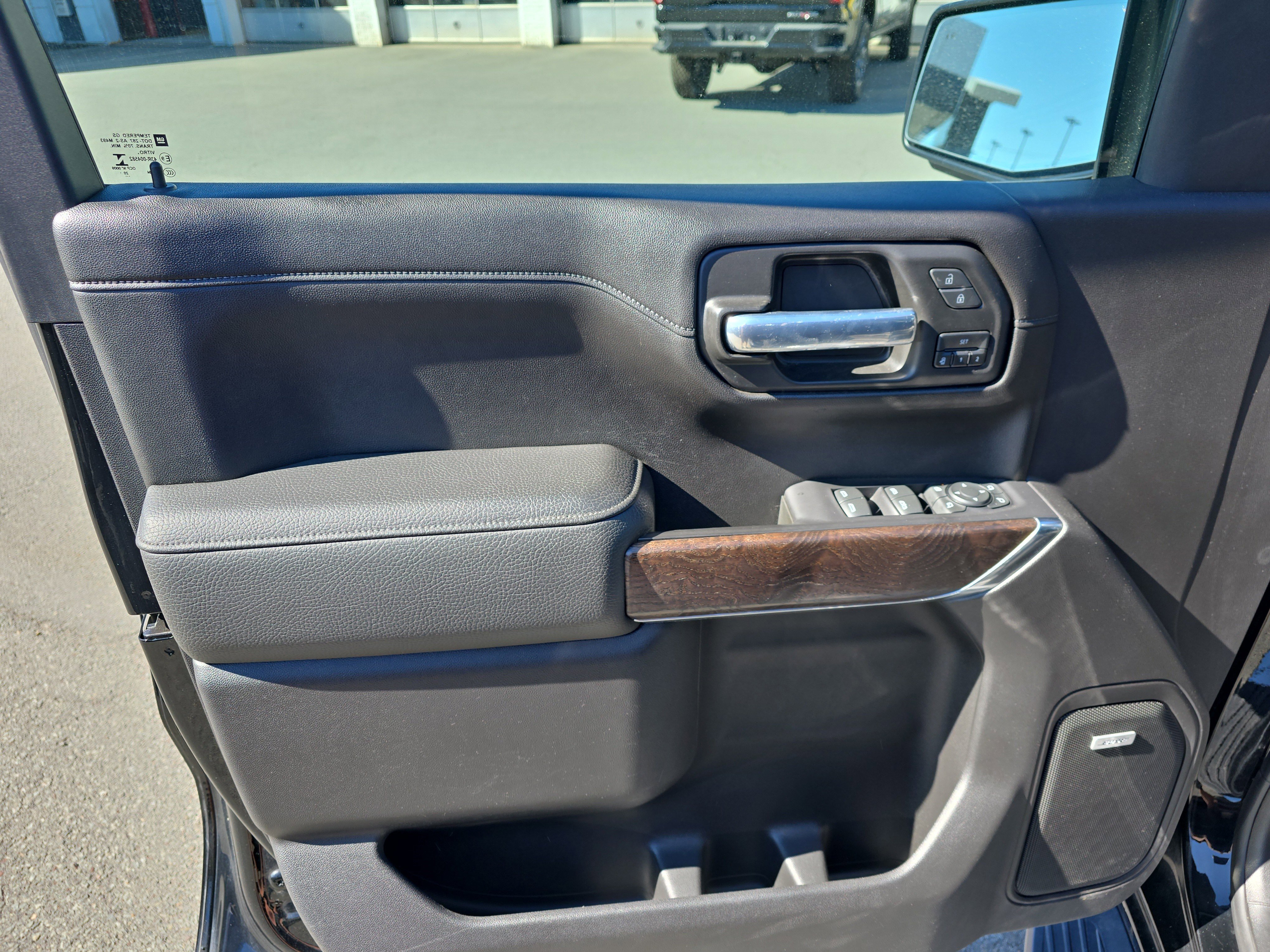 Used 2021 GMC Sierra 1500 Denali w/ Technology Package AWD/4WD image 18