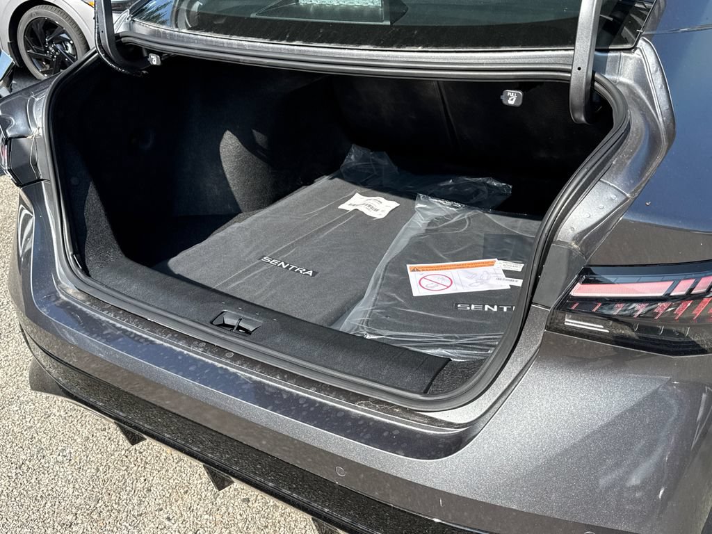 New 2026 Nissan Sentra SR w/ SR Premium Package FWD image 19