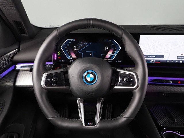 Used 2025 BMW i5 eDrive40i w/ M Sport Package image 18
