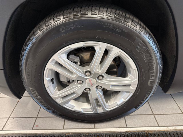 Certified 2024 GMC Terrain SLE w/ Driver Convenience Package image 12