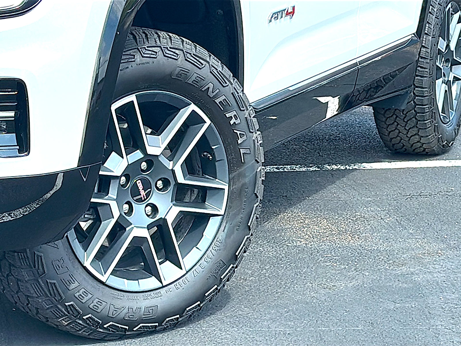 New 2026 GMC Terrain AT4 AWD/4WD image 3