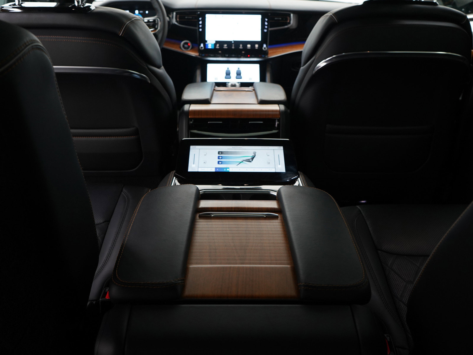 Used 2024 Jeep Grand Wagoneer L Series III image 26