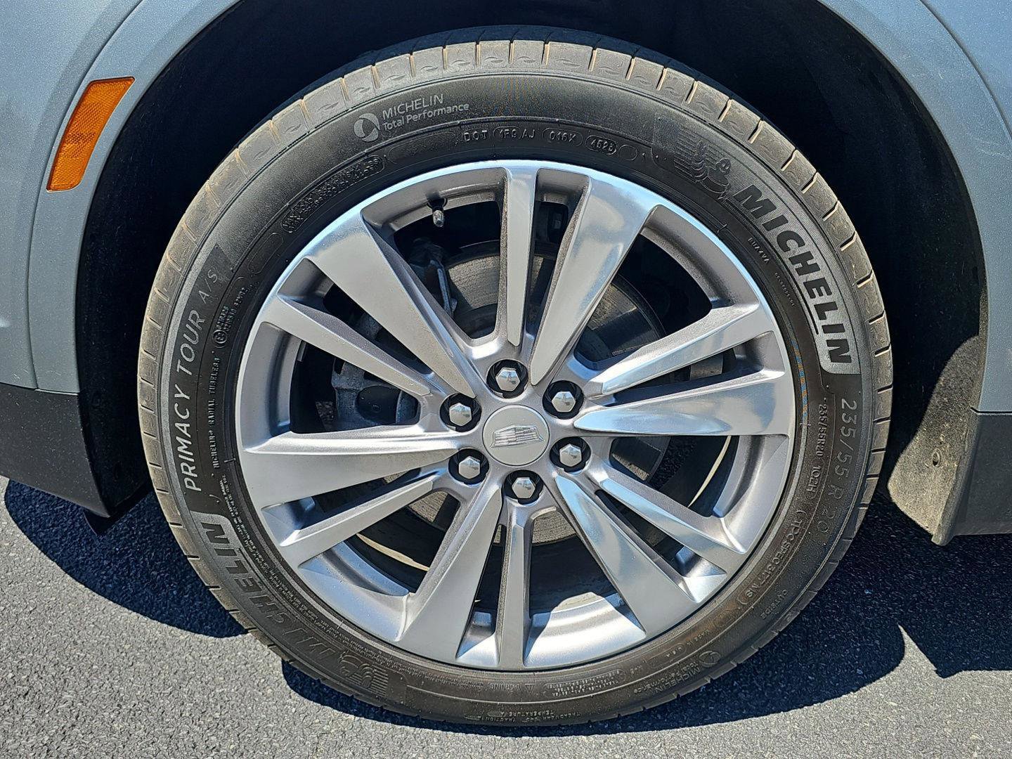 Used 2024 Cadillac XT5 Premium Luxury AWD/4WD image 4