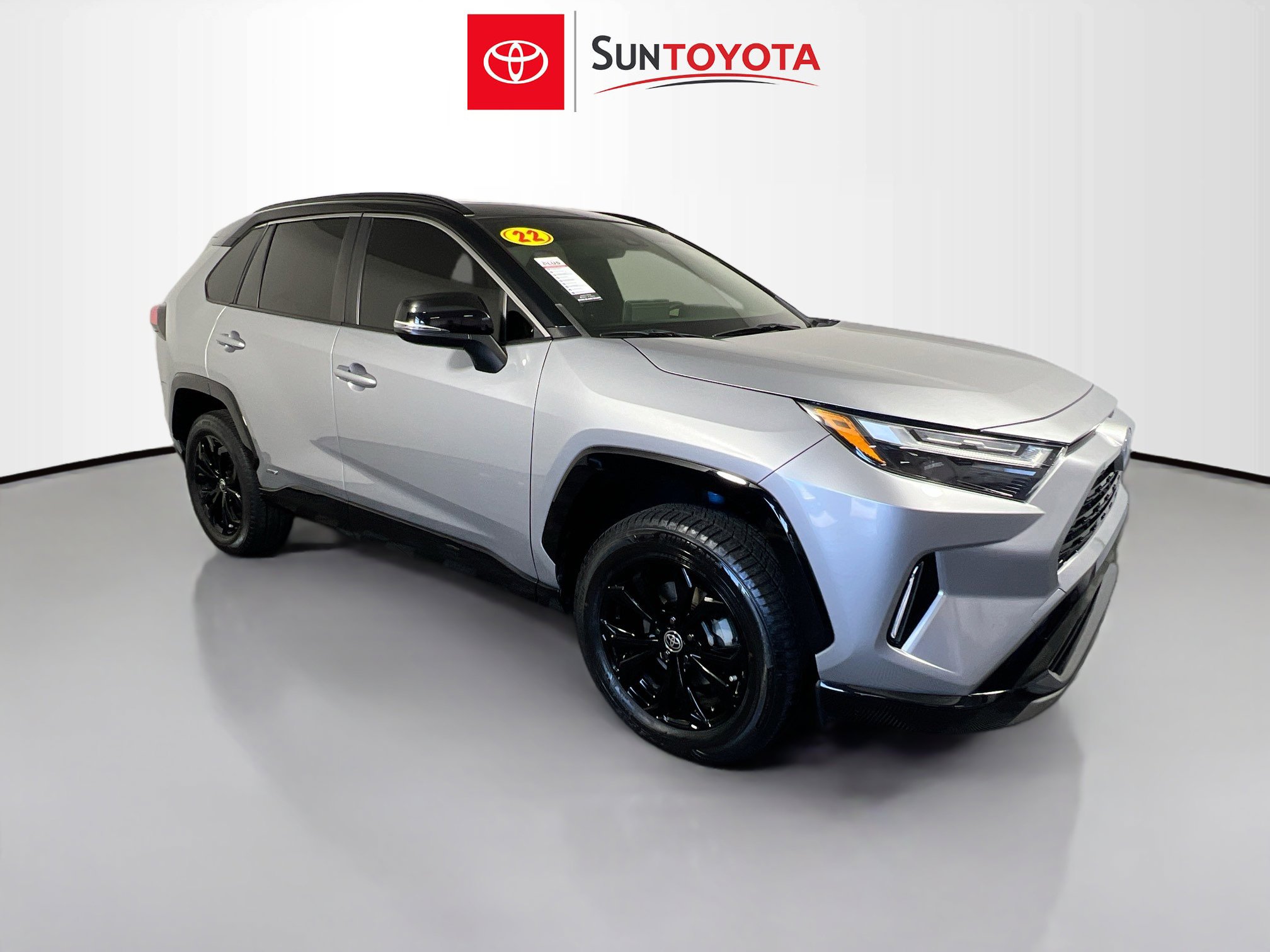 Used 2022 Toyota RAV4 XSE AWD/4WD image 1