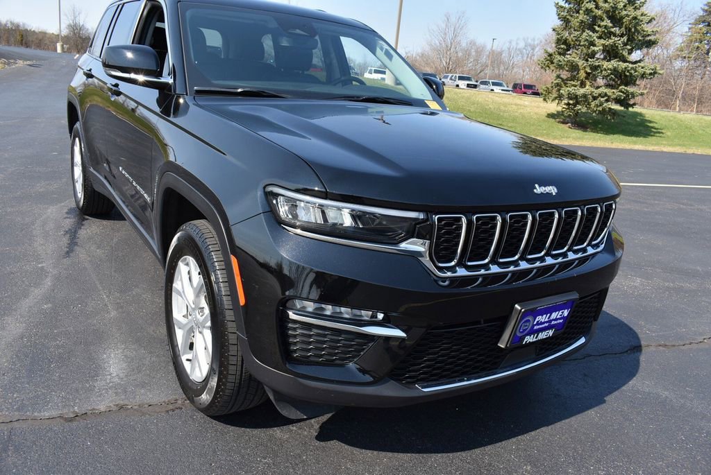 Used 2024 Jeep Grand Cherokee Limited image 2