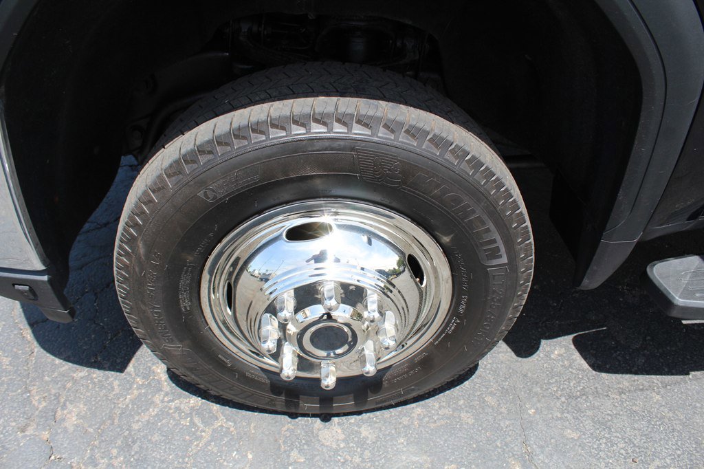 Used 2021 GMC Sierra 3500 4x4 Regular Cab w/ Convenience Package image 28