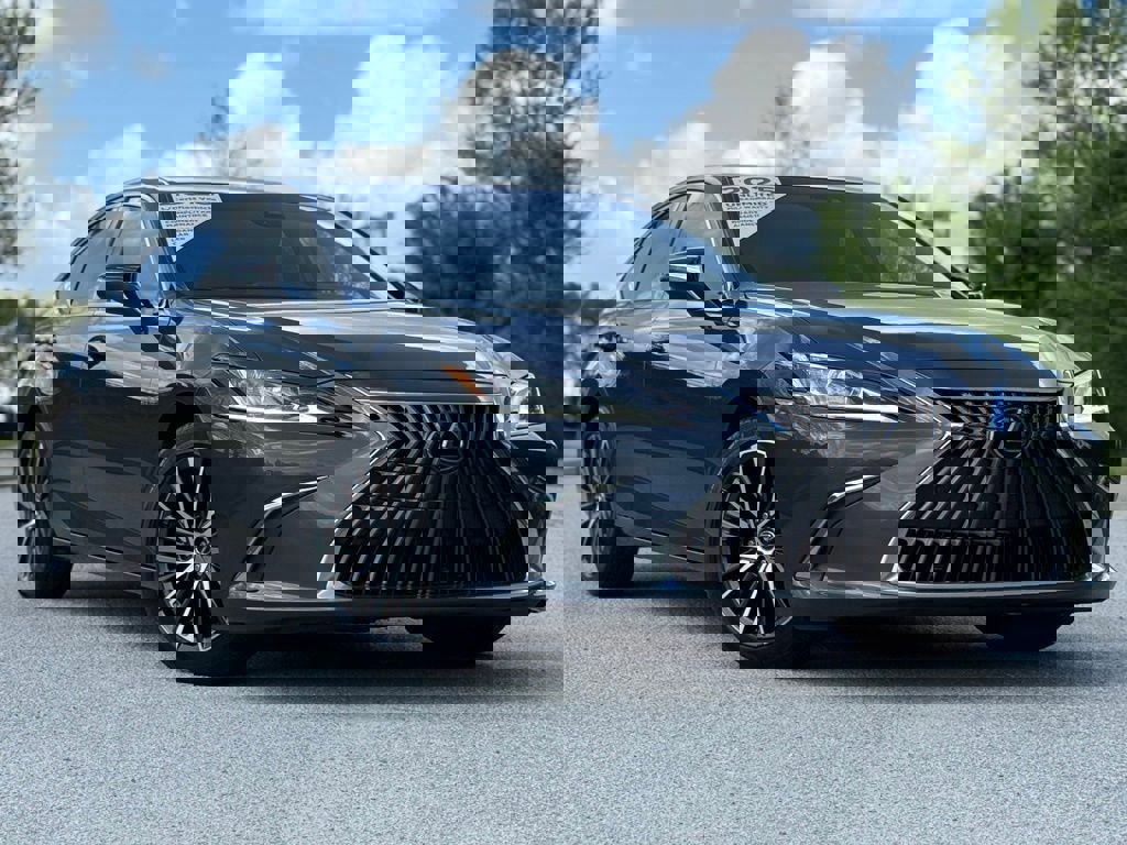 Certified 2025 Lexus ES 350 w/ Premium Package image 2