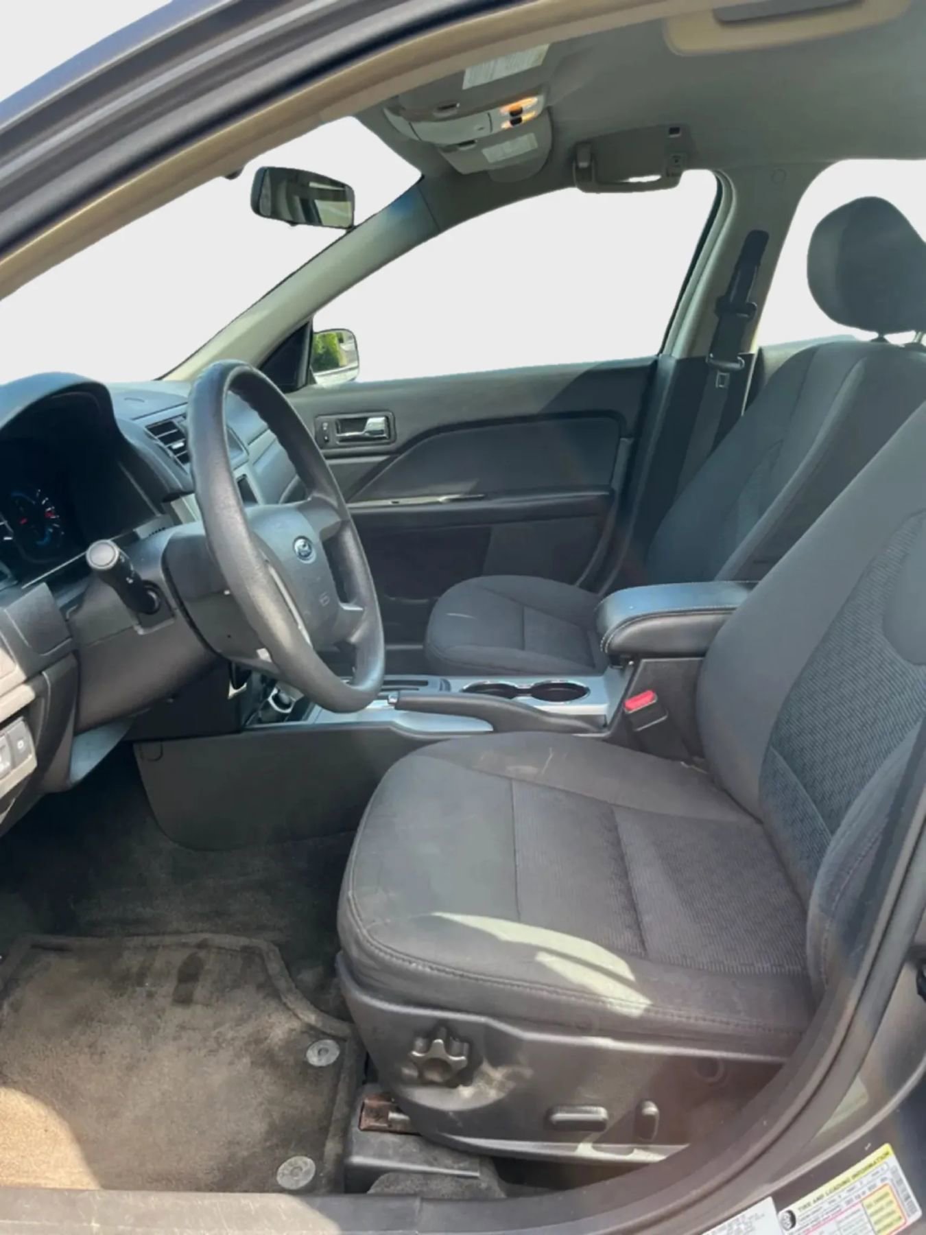 Used 2012 Ford Fusion SE FWD image 8