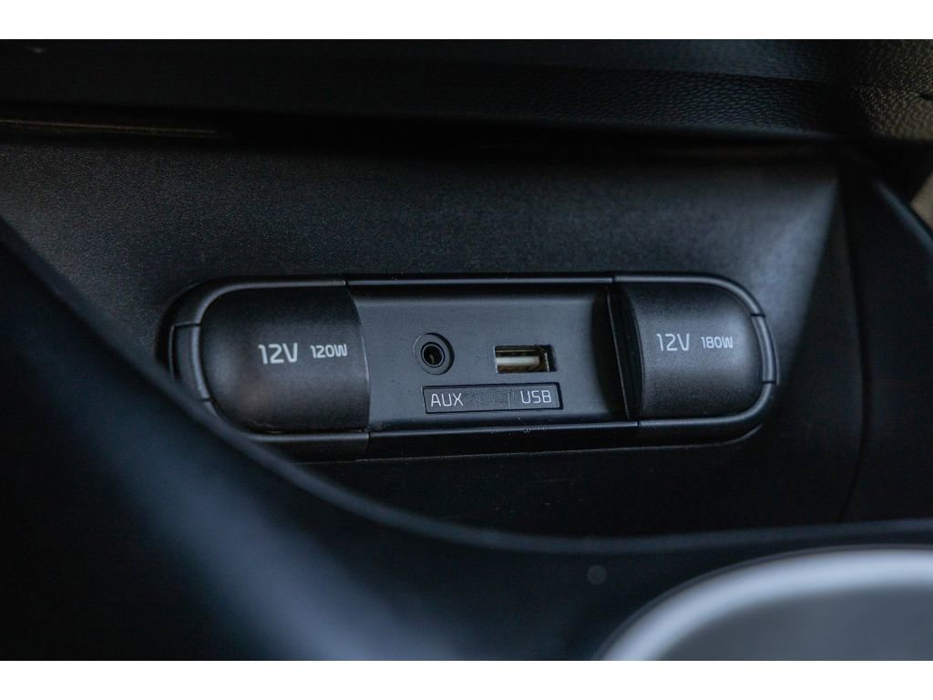 Used 2018 Kia Soul + image 25