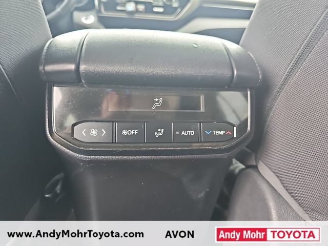 Used 2023 Toyota Highlander LE FWD image 28