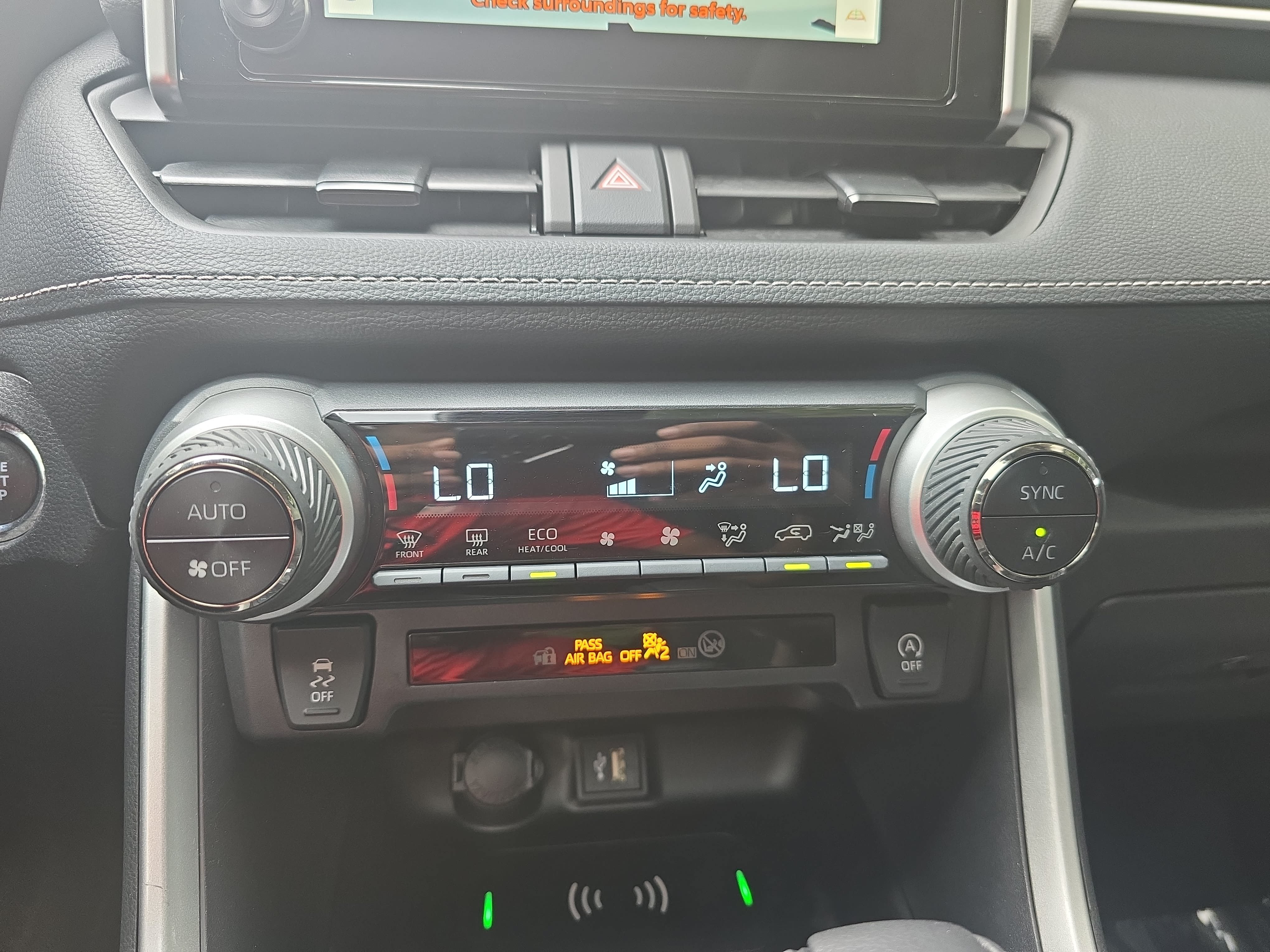 Used 2024 Toyota RAV4 XLE w/ Convenience Package FWD image 23