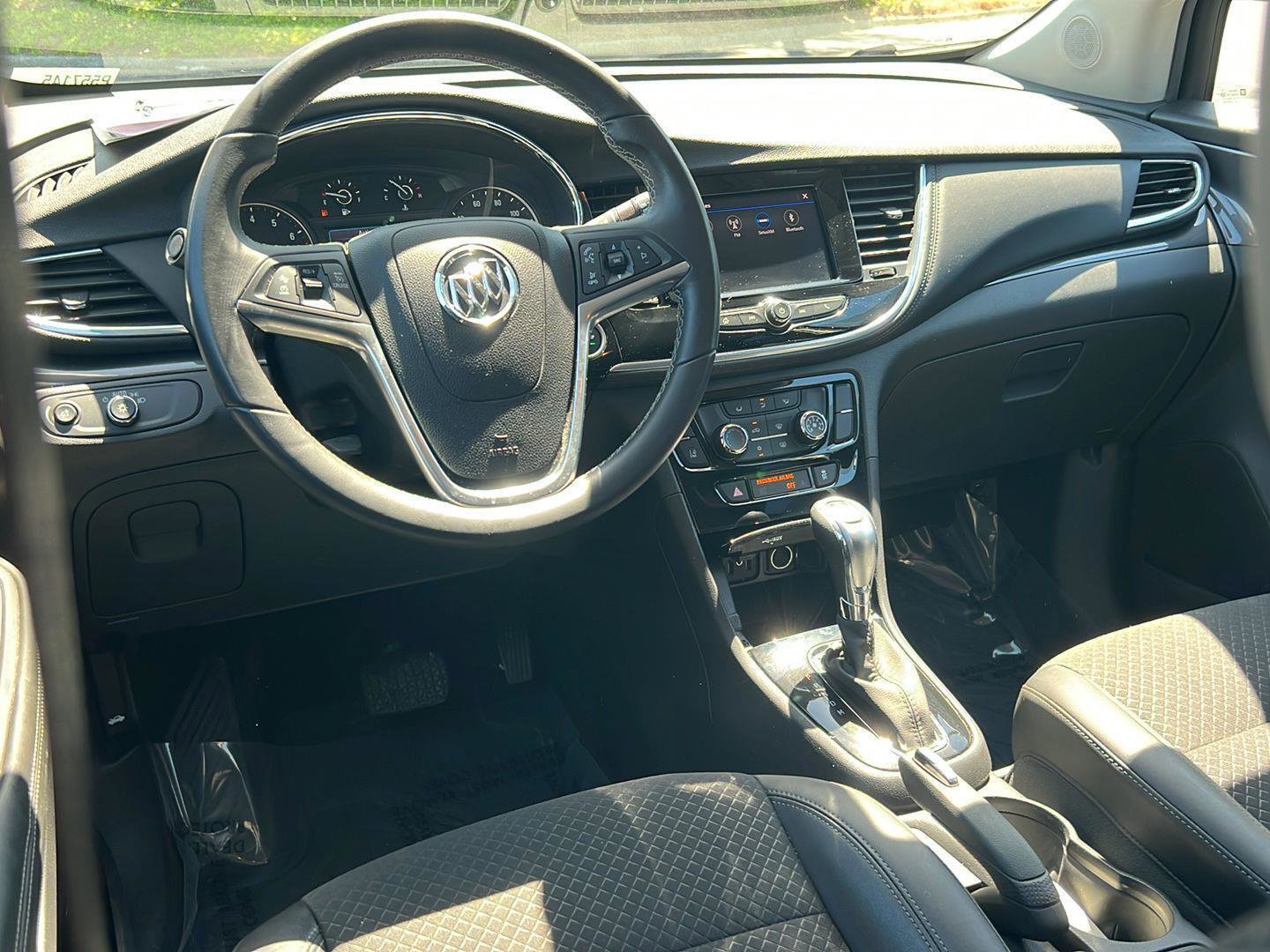 Used 2022 Buick Encore Preferred w/ Safety Package II AWD/4WD image 18