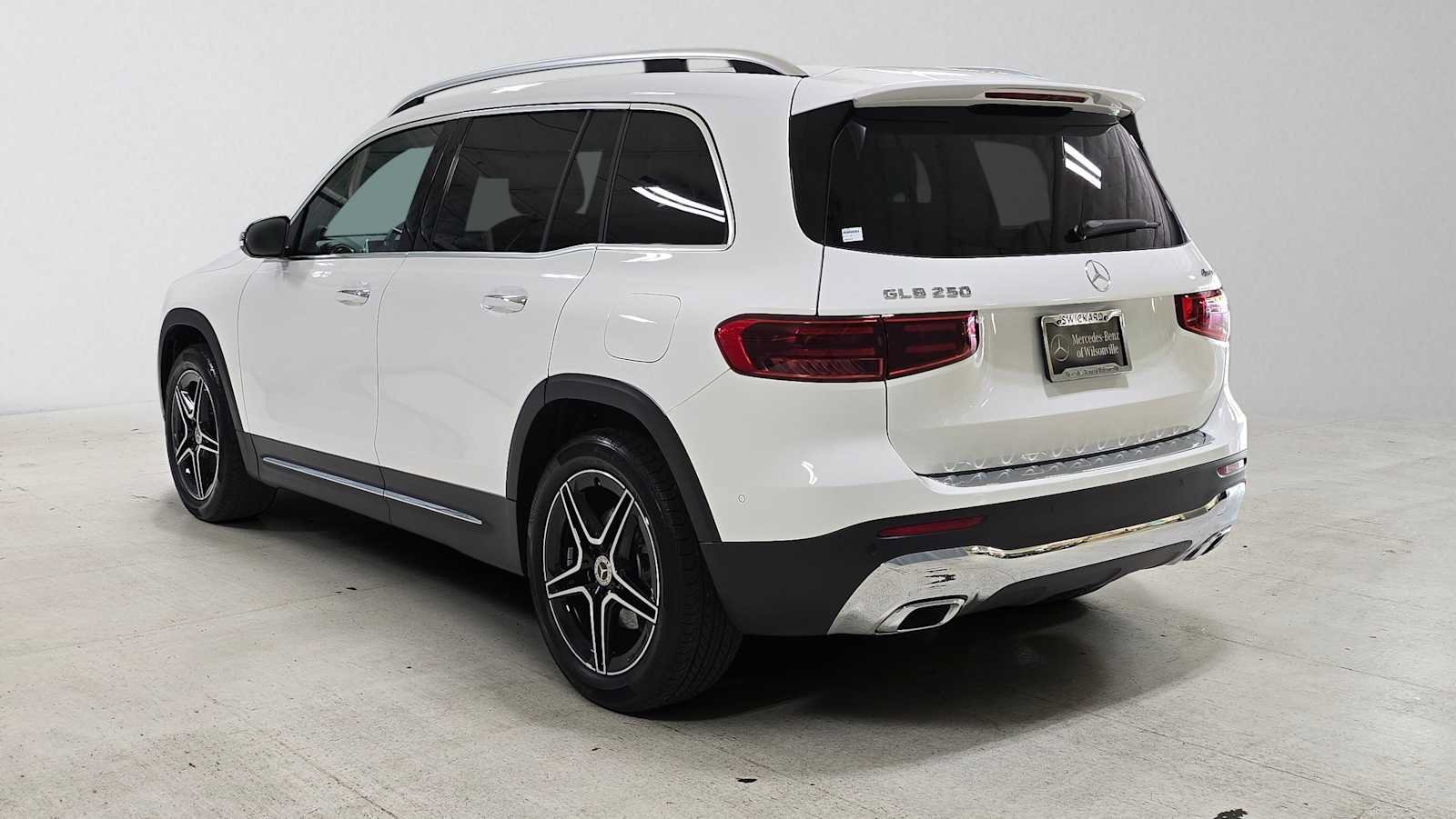 Certified 2026 Mercedes-Benz GLB 250 4MATIC image 6