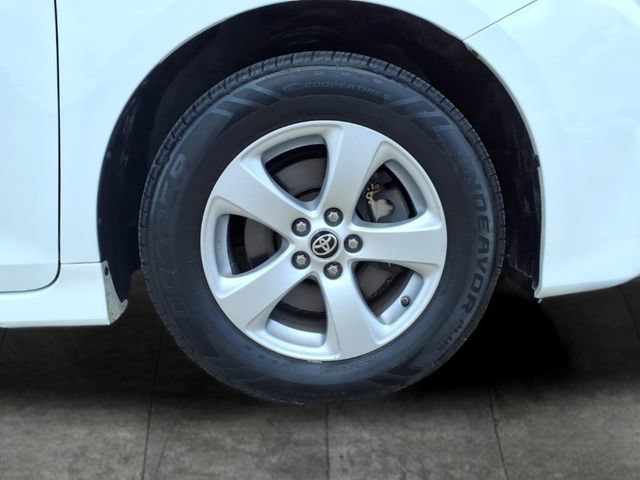 Used 2020 Toyota Sienna L FWD image 9