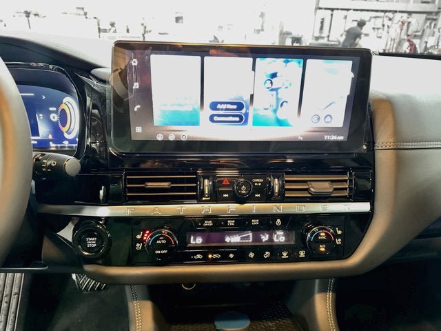 New 2026 Nissan Pathfinder Platinum w/ Accent Package AWD/4WD image 12