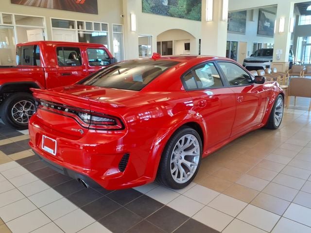 Used 2022 Dodge Charger SRT Hellcat w/ Harman/Kardon Audio Group RWD image 4