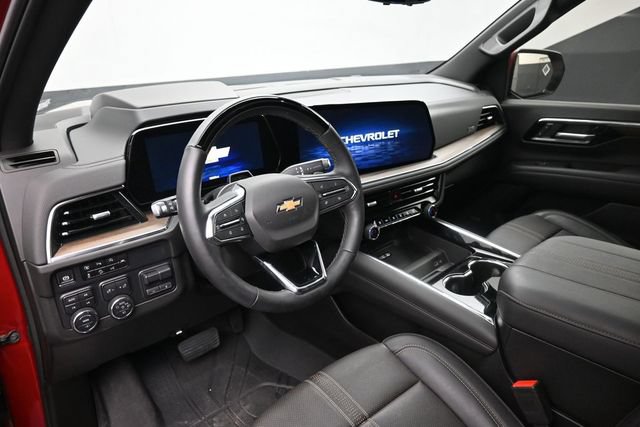Used 2025 Chevrolet Tahoe High Country AWD/4WD image 5