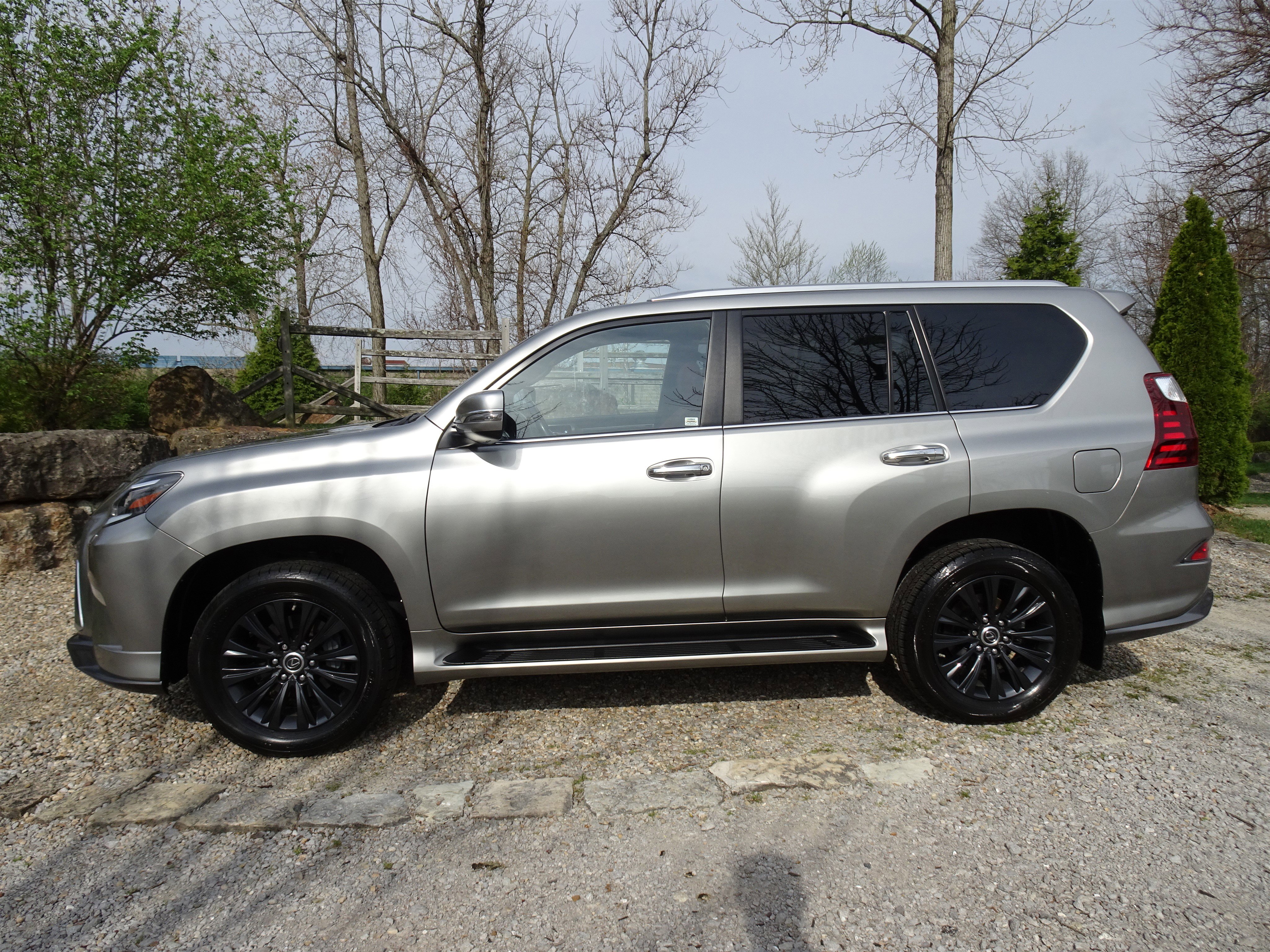 Used 2021 Lexus GX 460 Premium w/ Accessory Package AWD/4WD image 7