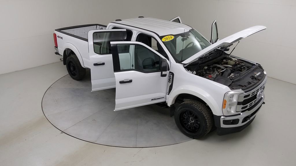 Used 2024 Ford F350 XLT image 45