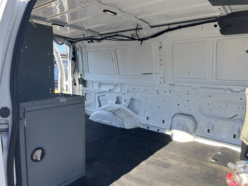 Used 2013 Ford E-150 and Econoline 150 RWD image 12