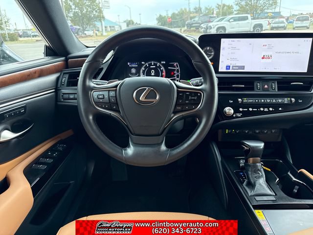 Used 2025 Lexus ES 350 w/ Premium Package FWD image 14