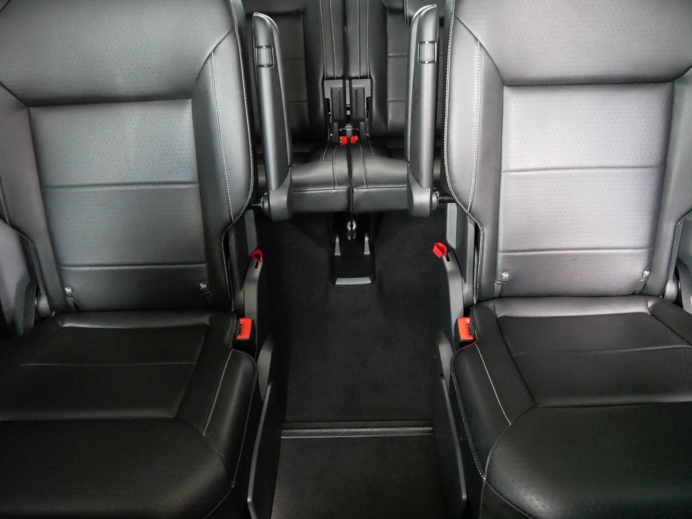 Used 2021 Volkswagen Atlas SE w/ Panoramic Sunroof Package AWD/4WD image 13