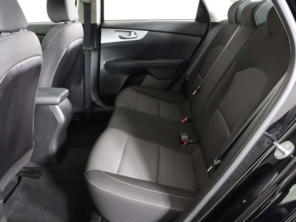 Used 2023 Kia Forte LXS image 31