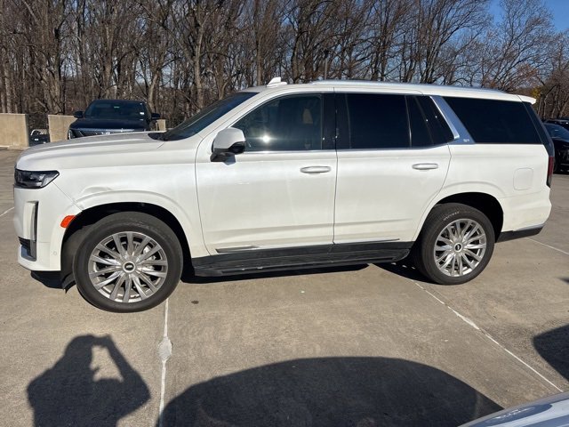 Certified 2023 Cadillac Escalade Premium Luxury image 2