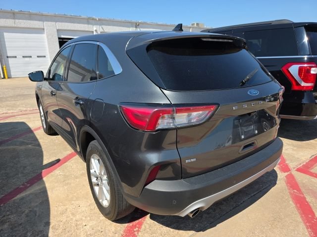 Used 2020 Ford Escape SE FWD image 3