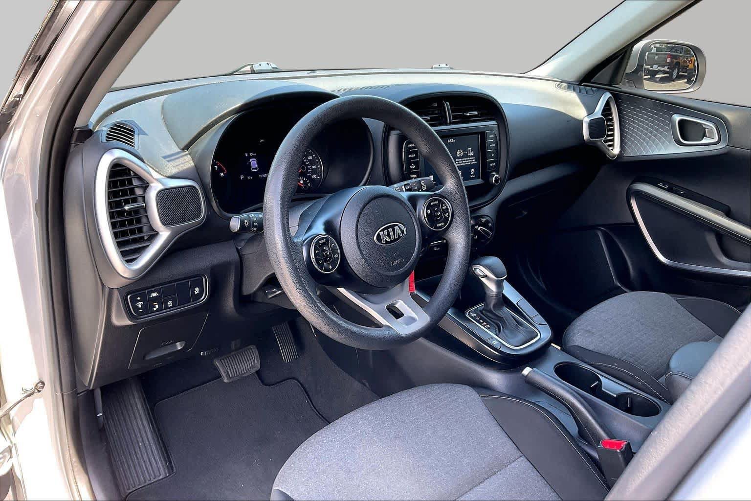 Used 2020 Kia Soul S FWD image 17