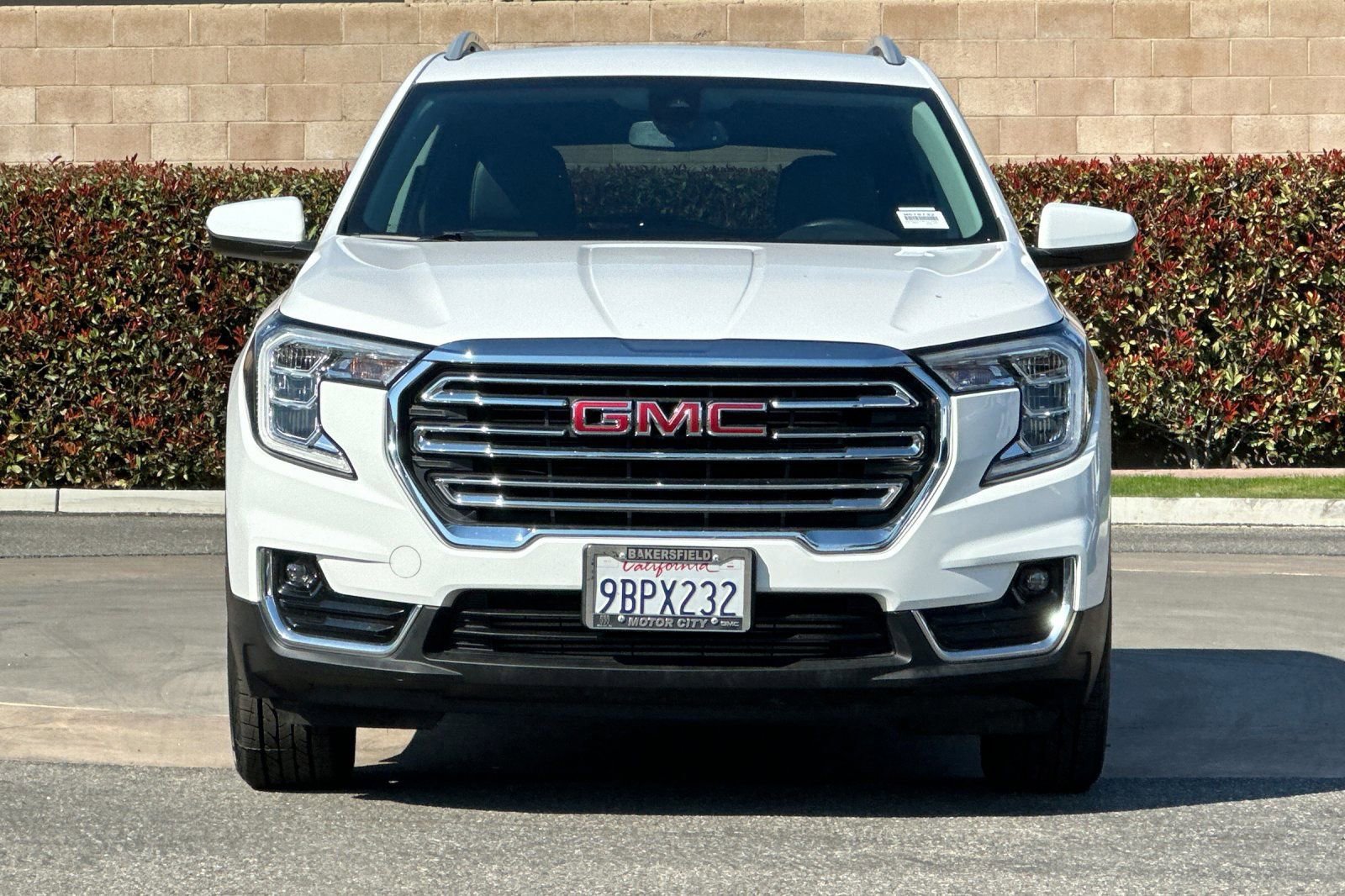 Certified 2022 GMC Terrain SLT w/ Infotainment Package II image 9