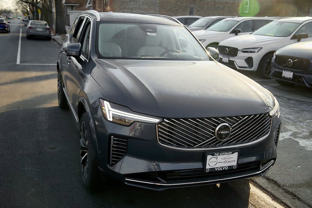 New 2026 Volvo XC90 T8 Ultra w/ Protection Package Premier image 4