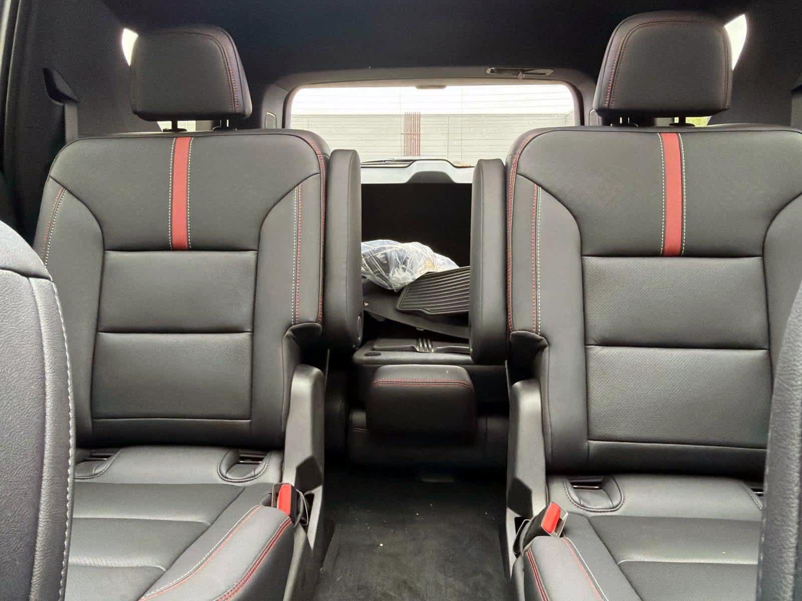 Used 2026 Chevrolet Traverse RS w/ LPO, Floor Liner Package AWD/4WD image 19