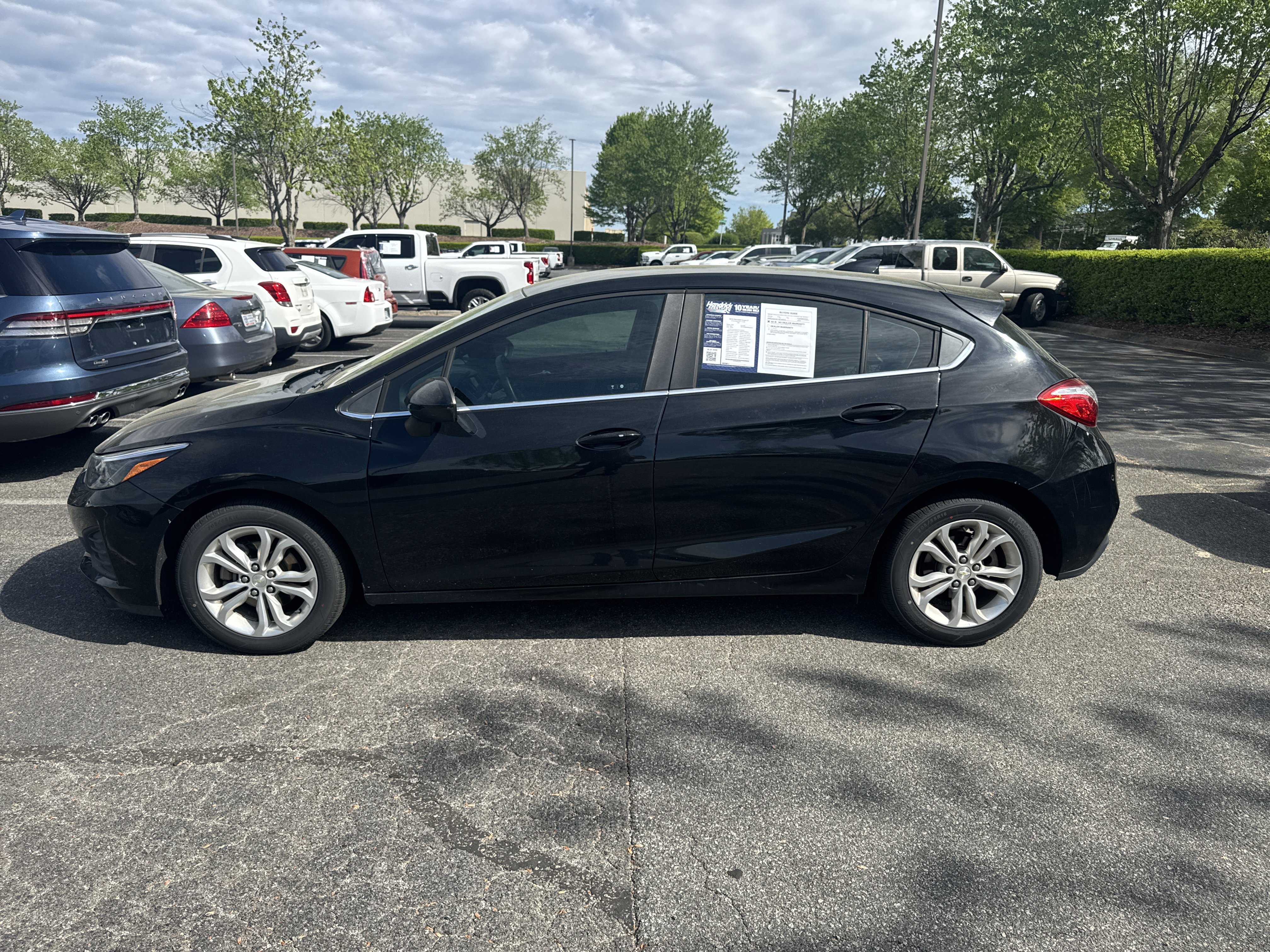 Used 2019 Chevrolet Cruze LT w/ Convenience Package image 7