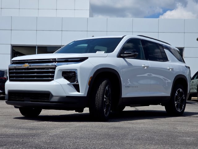 New 2027 Chevrolet Traverse LT w/ Sun and Wheel Package AWD/4WD image 14