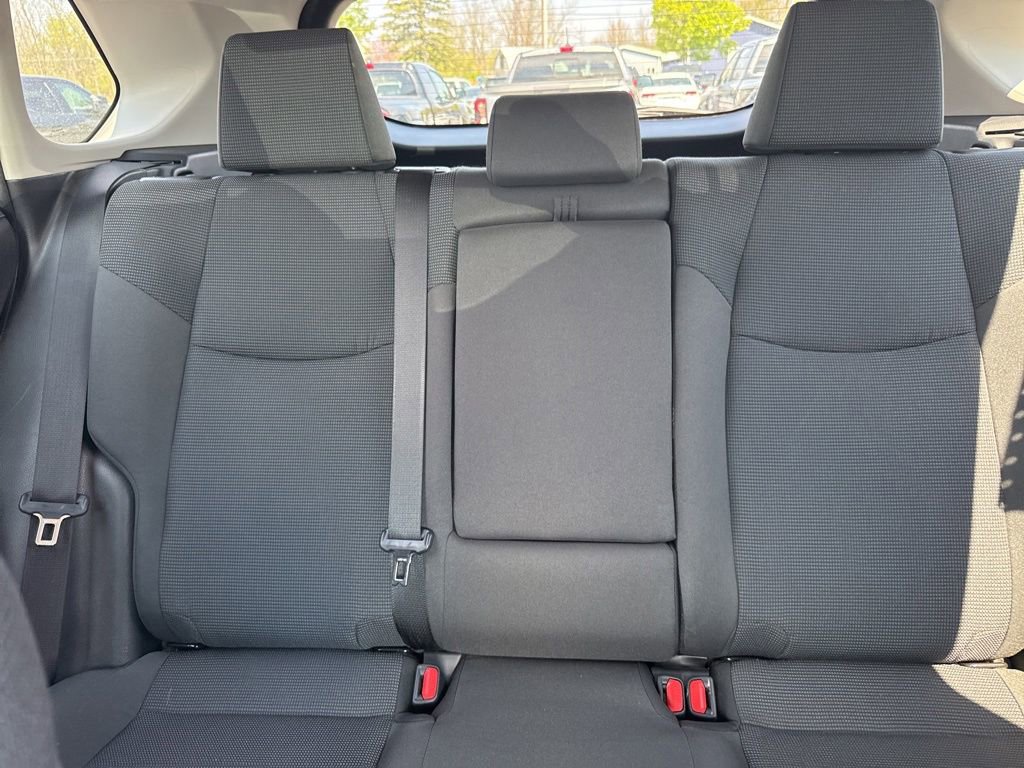 Used 2023 Toyota RAV4 LE AWD/4WD image 15