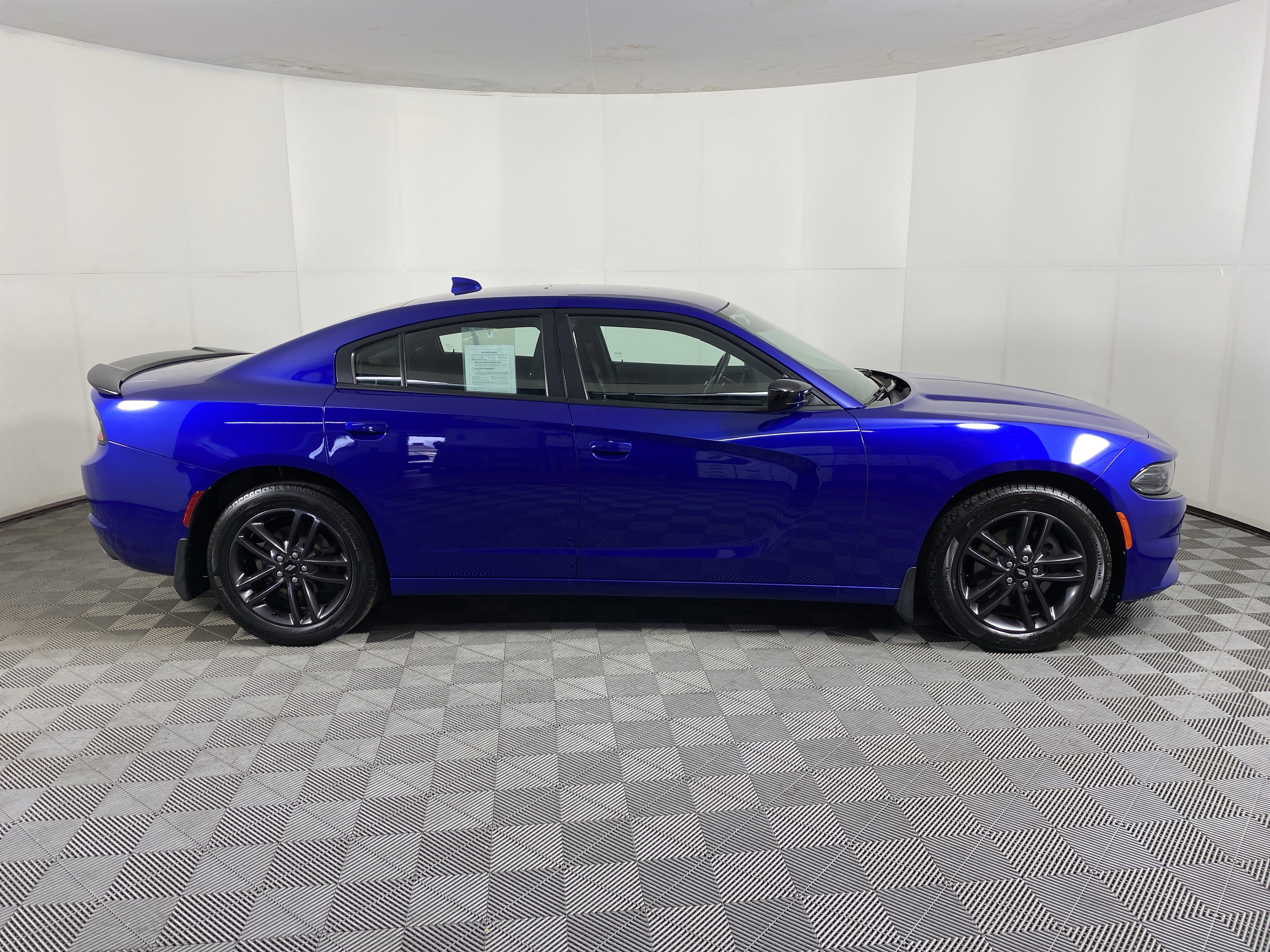 Used 2019 Dodge Charger SXT w/ Blacktop Package image 6