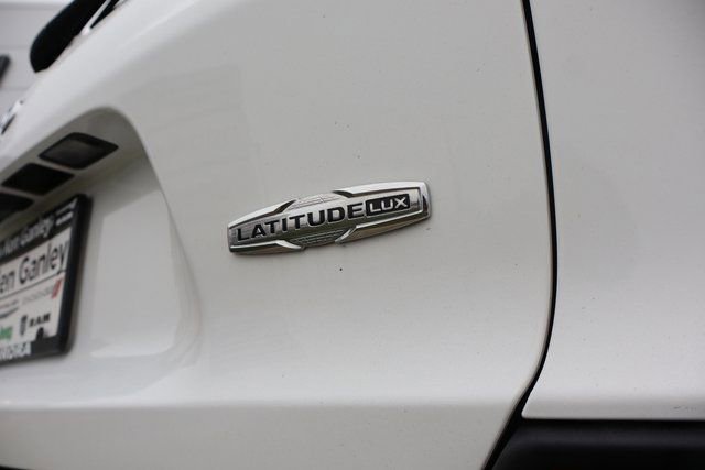 Used 2021 Jeep Cherokee Latitude Lux AWD/4WD image 30