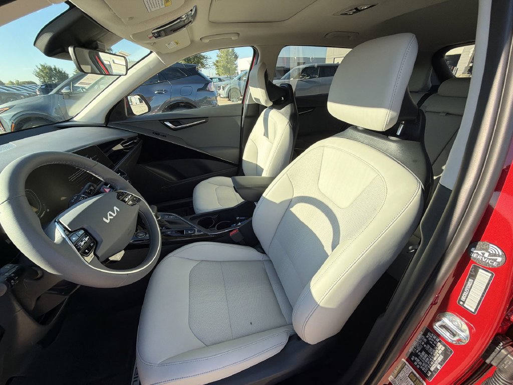 New 2026 Kia Niro EX FWD image 14