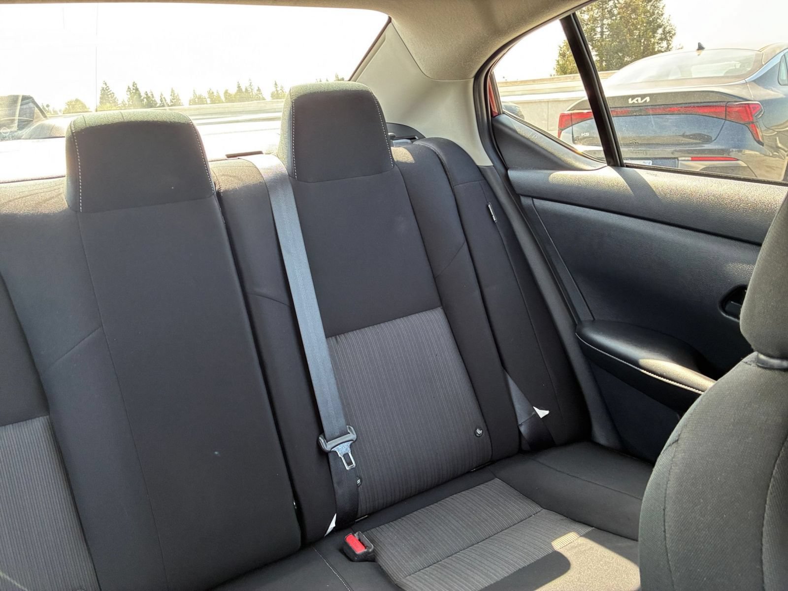 Used 2025 Nissan Sentra SV FWD image 35