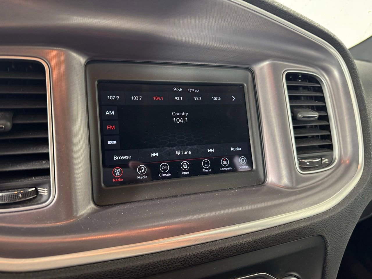 Used 2022 Dodge Charger SXT image 13