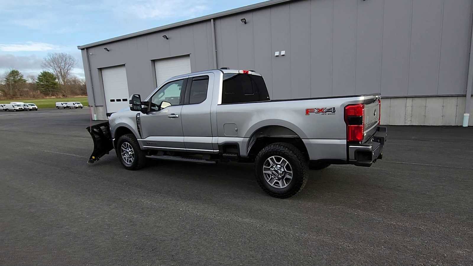 Used 2023 Ford F350 Lariat w/ FX4 Off-Road Package AWD/4WD image 6